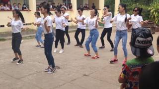 Quăng tao cái boong nhảy dân vũ lớp 12c2 THPT Khánh Hưng 2016-2017