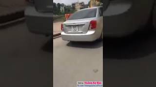 Full clip CSGT truy đuổi xe ôtô vi phạm như phim hành động tại Hà Nội