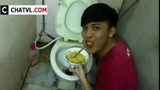 NTN Vlogs Chơi Dại Ăn Mì Tôm Trong Toilet