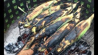 Sinh tồn nơi hoang dã: Nướng bắp trên đốm lửa và ăn bắp nướng sống qua ngày