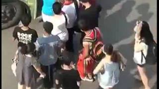 Trộm cắp Trung quốc ở bến xe bus